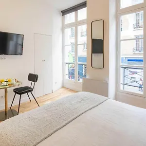 Apartment Charming Studio In The Heart Of Belleville, Paris